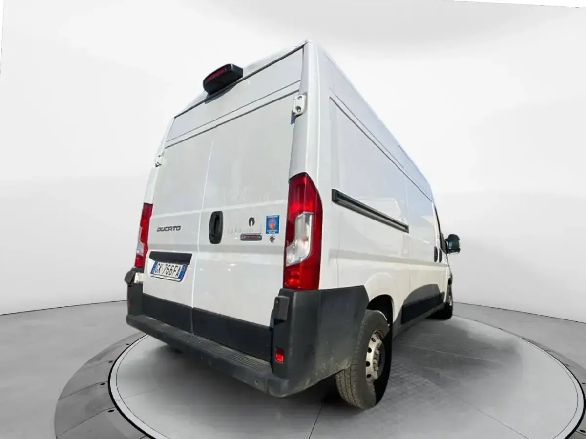 Usata Fiat Ducato 140 CV (102 kW) 2022 Bianco Furgone