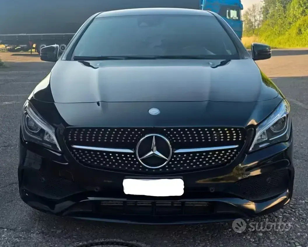Usata Mercedes CLA220 177 CV (130 kW) 2018 Nero Coupé