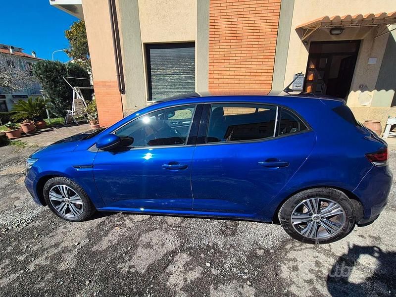 Usata Renault Mégane IV Equilibre 115 CV (84 kW) 2022 Blu Berlina