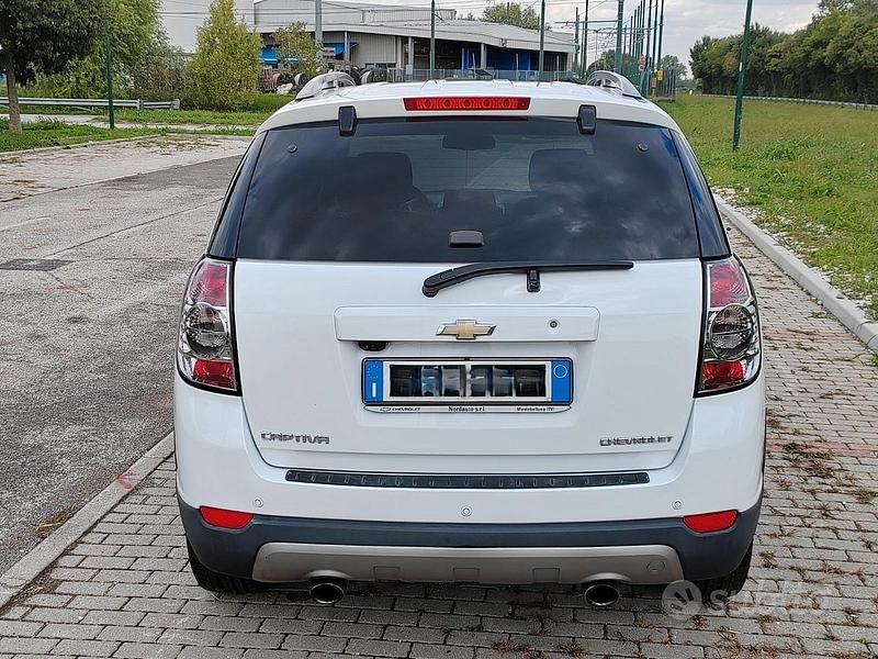 Usata Chevrolet Captiva LTZ 184 CV (135 kW) 2012 Bianco SUV