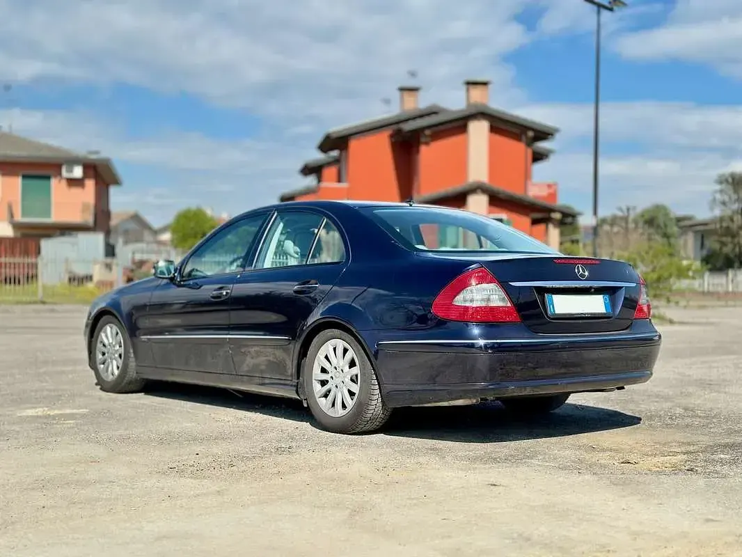 Usata Mercedes E200 Elegance 184 CV (135 kW) 2007 Berlina
