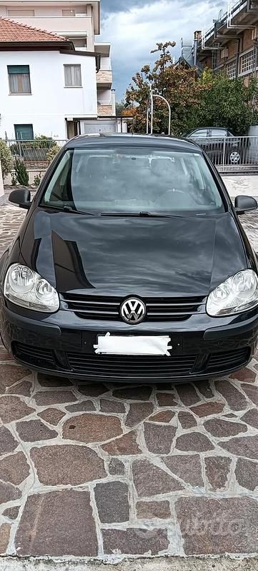 Usata VW Golf VI 105 CV (77 kW) 2008 Nero Utilitaria