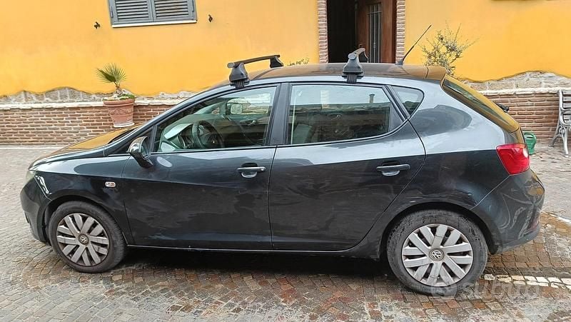 Usata Seat Ibiza 90 CV (66 kW) 2010 Grigio Utilitaria