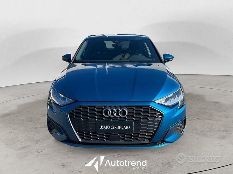 Usata Audi A3 Business 116 CV (85 kW) 2021 Blu Berlina