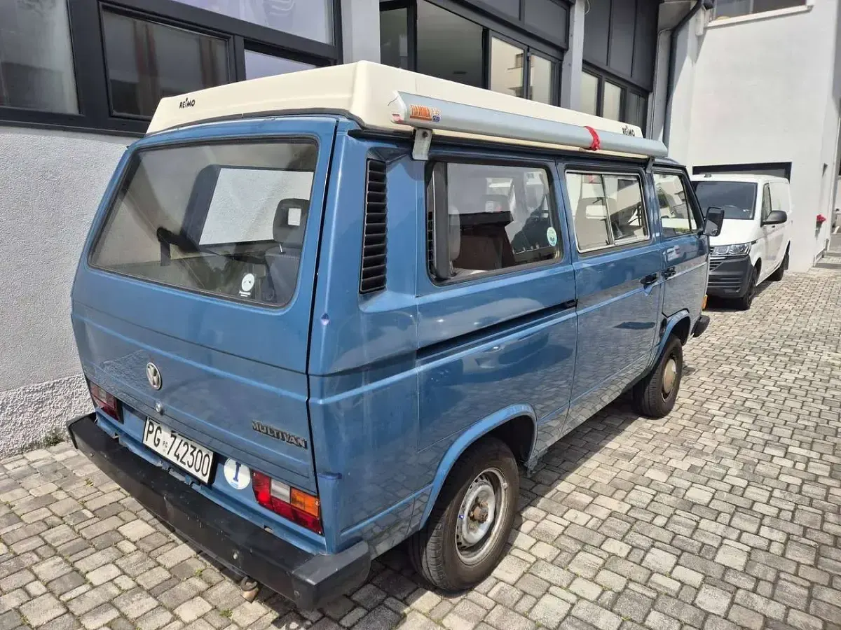 Usata VW Multivan 69 CV (50 kW) 1990 Blu/azzurro Monovolume
