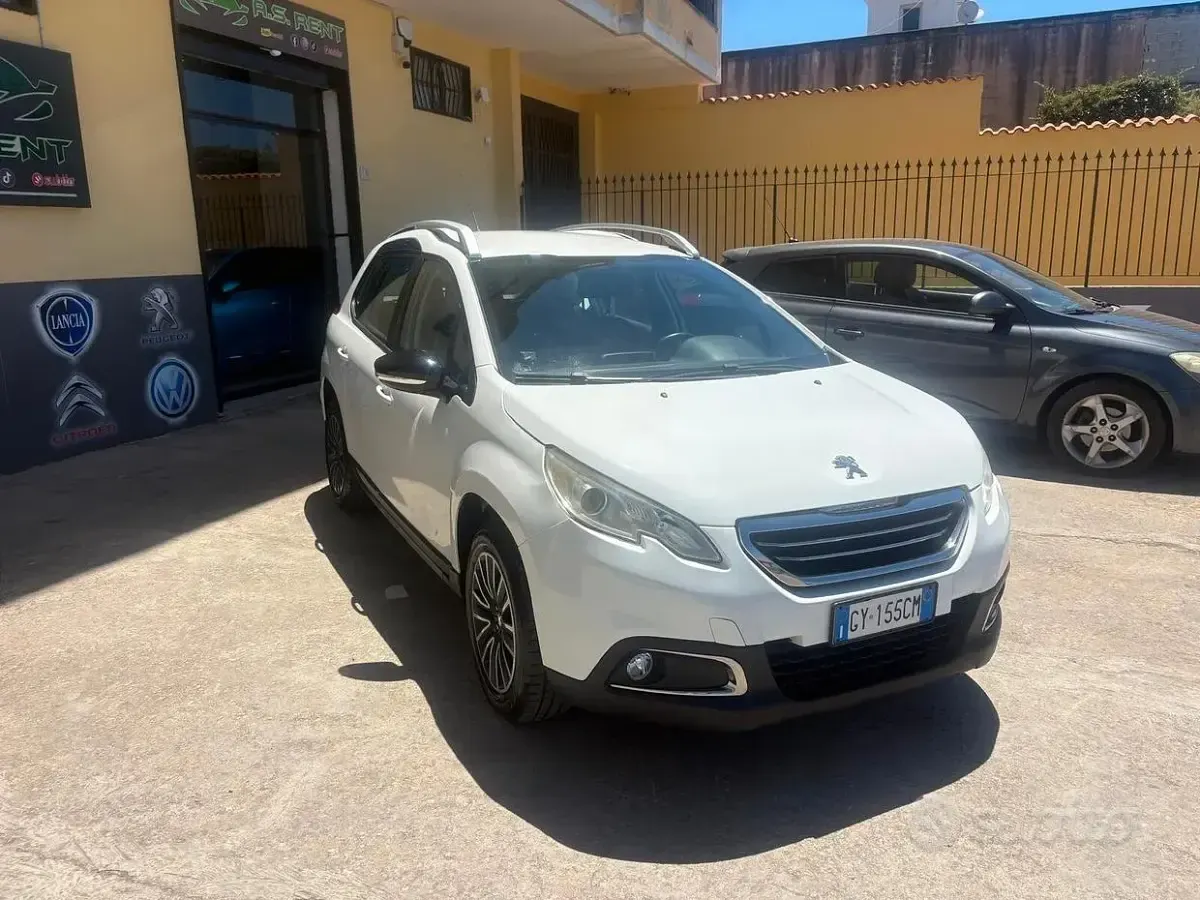 Usata Peugeot 2008 Active 75 CV (55 kW) 2016 Bianco SUV