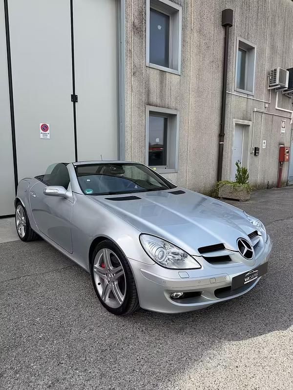 Käytetty Mercedes SLK350 272 HP (200 kW) 2005 Harmaa Avoauto
