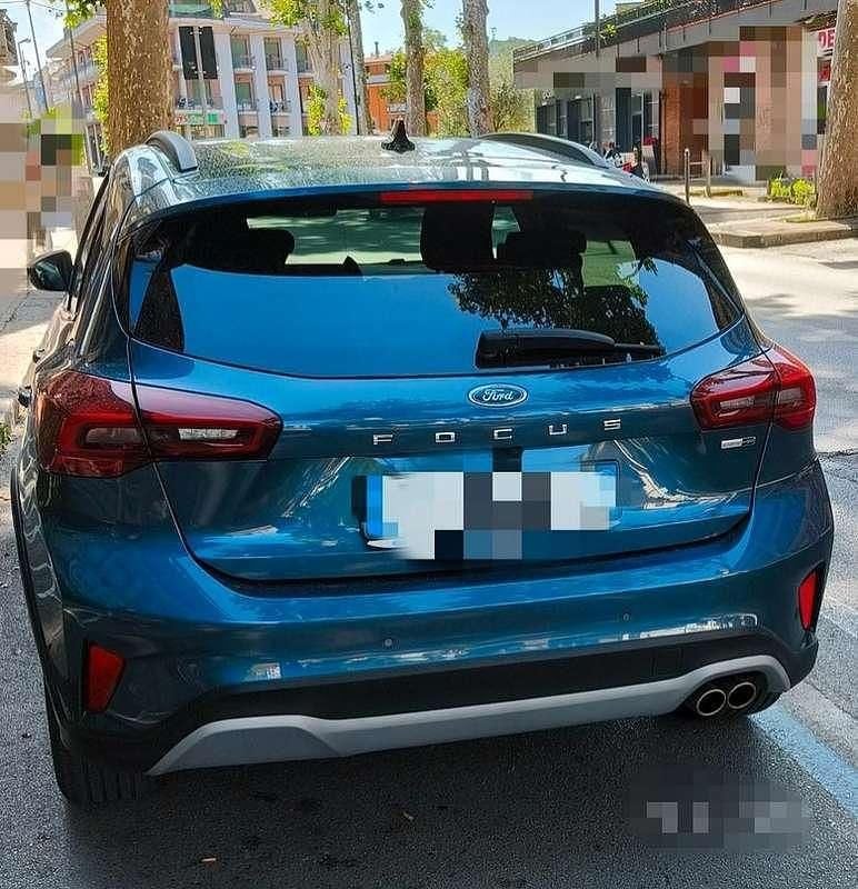Usata Ford Focus Active 125 CV (91 kW) 2022 Blu/azzurro