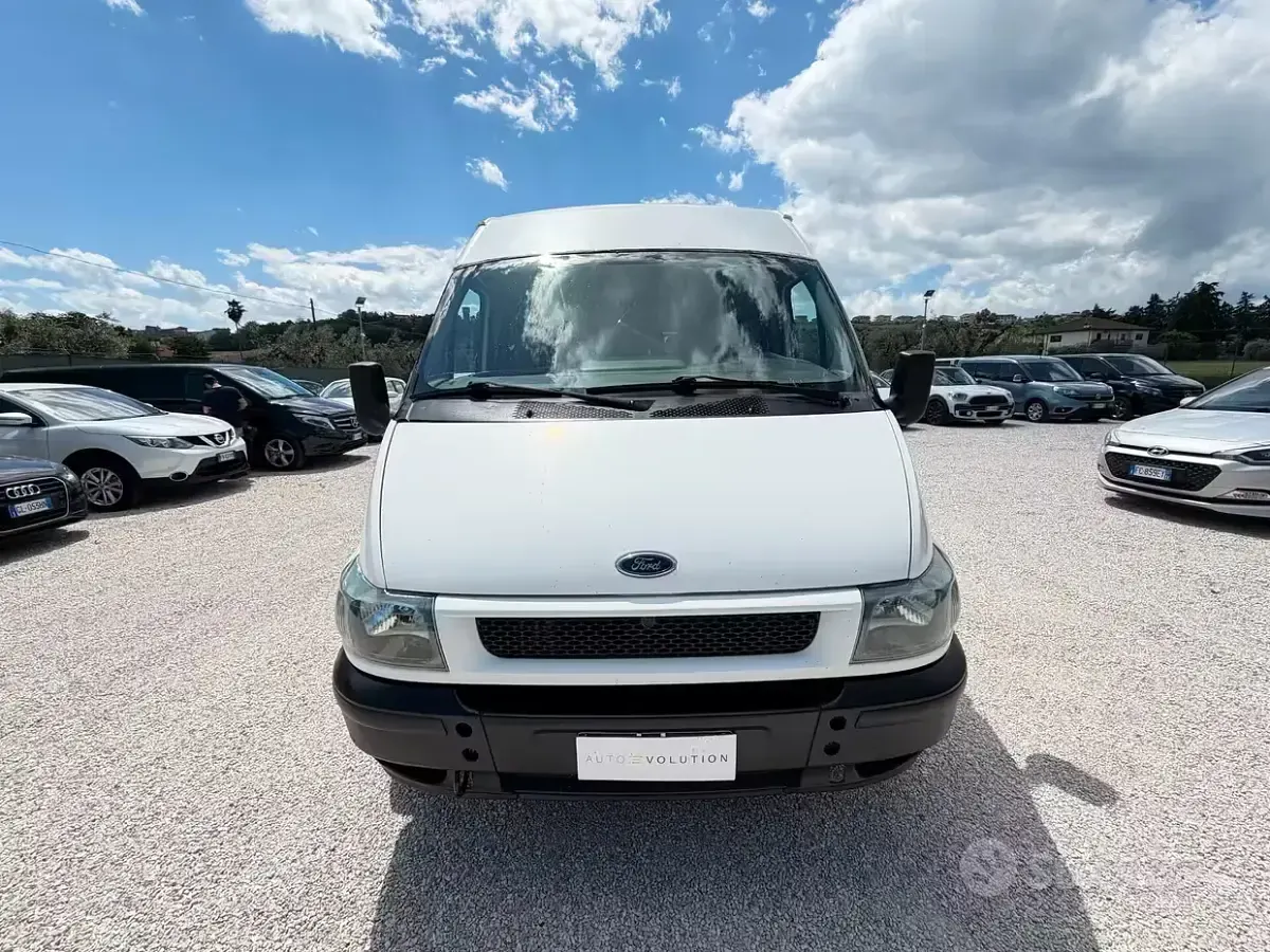 Occasion Ford Transit 125 ch (91 kW) 2002 Blanc Monospace