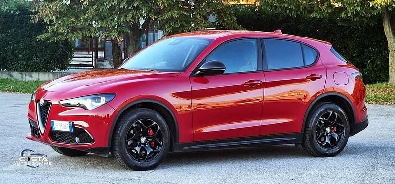 Usata Alfa Romeo Stelvio Super 160 CV (117 kW) 2023 Rosso SUV