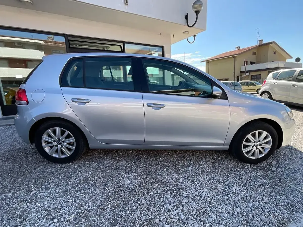 Usata VW Golf VII Highline 104 CV (76 kW) 2012 Grigio Berlina