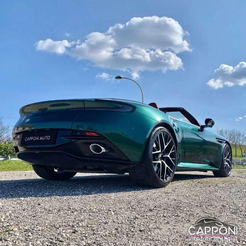 Nuova Aston Martin DB12 680 CV (500 kW) 2025 Verde Cabrio