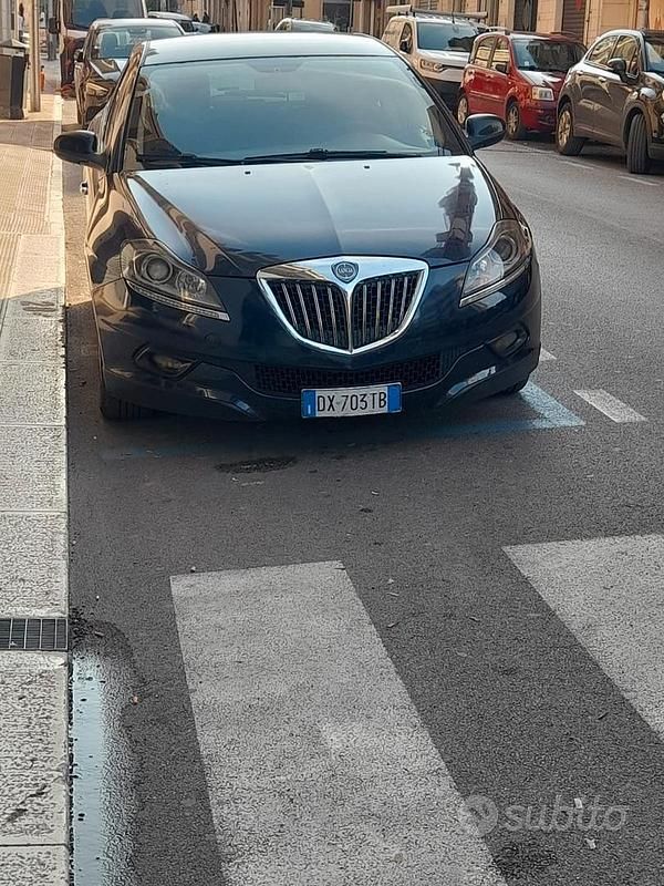 Usata Lancia Delta 120 CV (88 kW) 2009 Blu Utilitaria