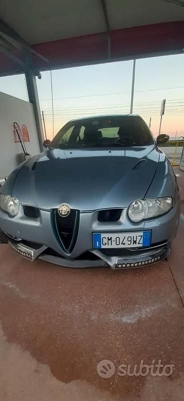 Blu Usata 2006 Alfa Romeo 147 Due volumi | 2500 € - Immagine 1/3