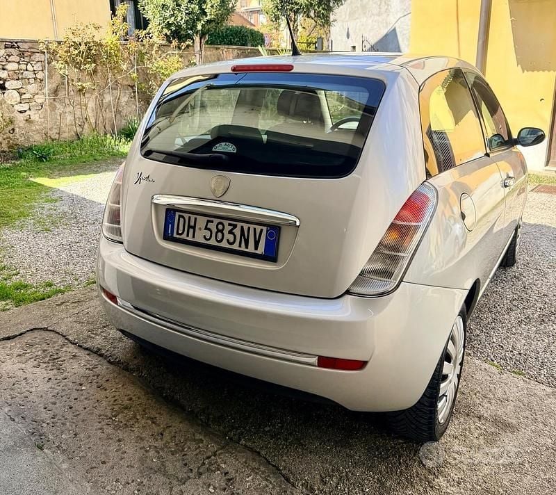 Usata Lancia Ypsilon 59 CV (43 kW) 2007 Grigio Utilitaria