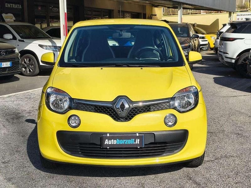 Usata Renault Twingo SE 70 CV (51 kW) 2015 Giallo pastello Utilitaria