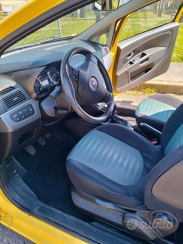 Usata Fiat Grande Punto 2009 Giallo Utilitaria