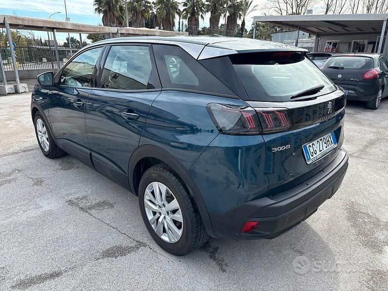 Usata Peugeot 3008 Allure 131 CV (96 kW) 2021 Blu SUV