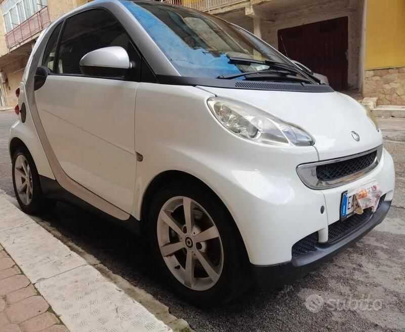 Bianco Usata 2007 Smart ForTwo Coupé Coupé | 4300 € (Buon prezzo) - Immagine 1/4