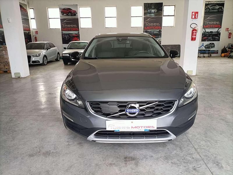 Usata Volvo V60 CC 150 CV (110 kW) 2016 Grigio Station wagon