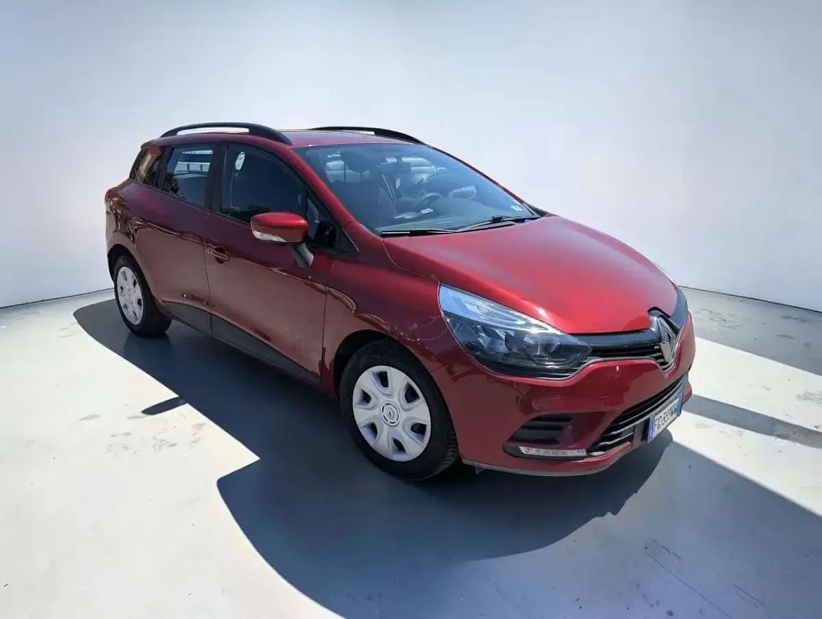 Usata Renault Clio Life 73 CV (53 kW) 2017 Rosso Station wagon