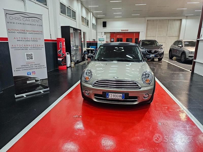 Usata Mini Cooper D 108 CV (79 kW) 2007 Marrone Utilitaria