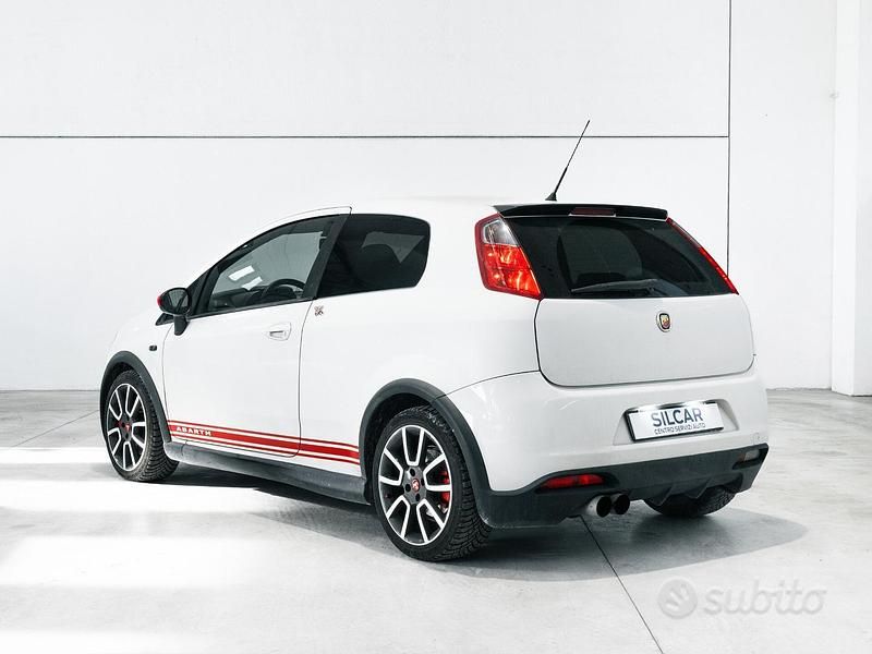 Usata Abarth Grande Punto 155 CV (114 kW) 2008 Bianco Utilitaria