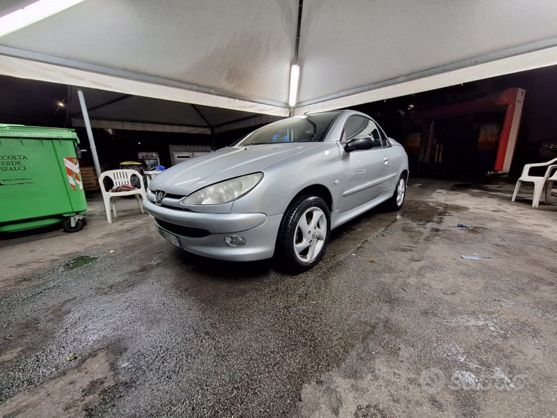 Usato 2006 Peugeot 206 CC 1.6 Benzin 109 CV (3.200 €)