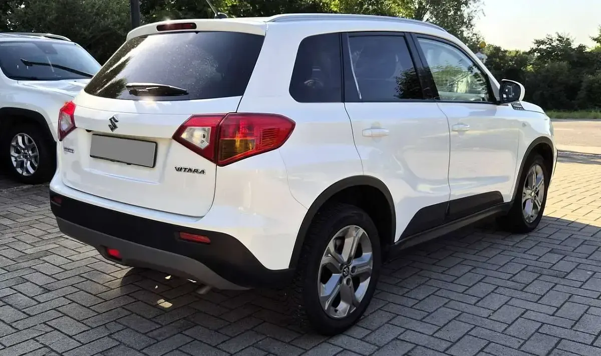 Usata Suzuki Vitara 120 CV (88 kW) 2017 Bianco SUV