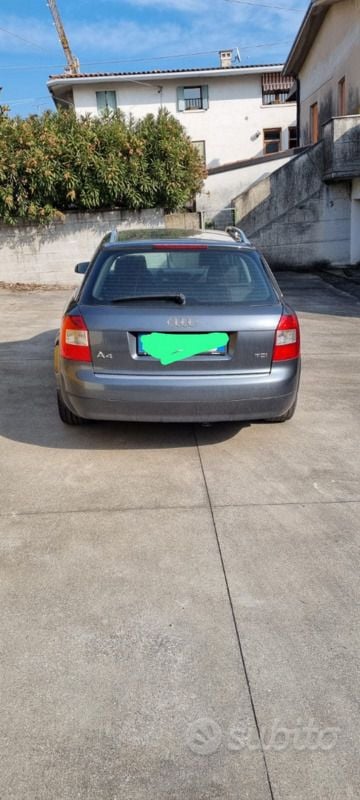 Grigio Usata 2004 Audi A4 Station wagon | 2500 € (Super prezzo) - Immagine 1/4
