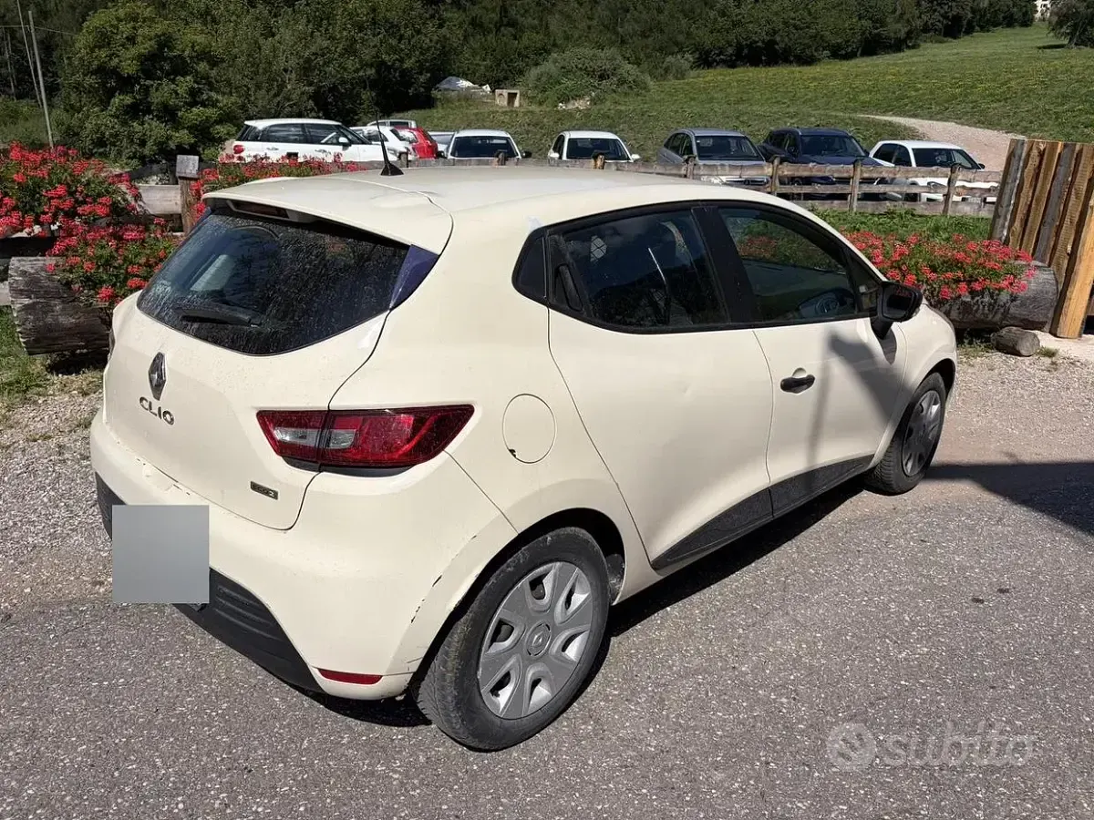Usata Renault Clio IV 90 CV (66 kW) 2017 Bianco Furgone