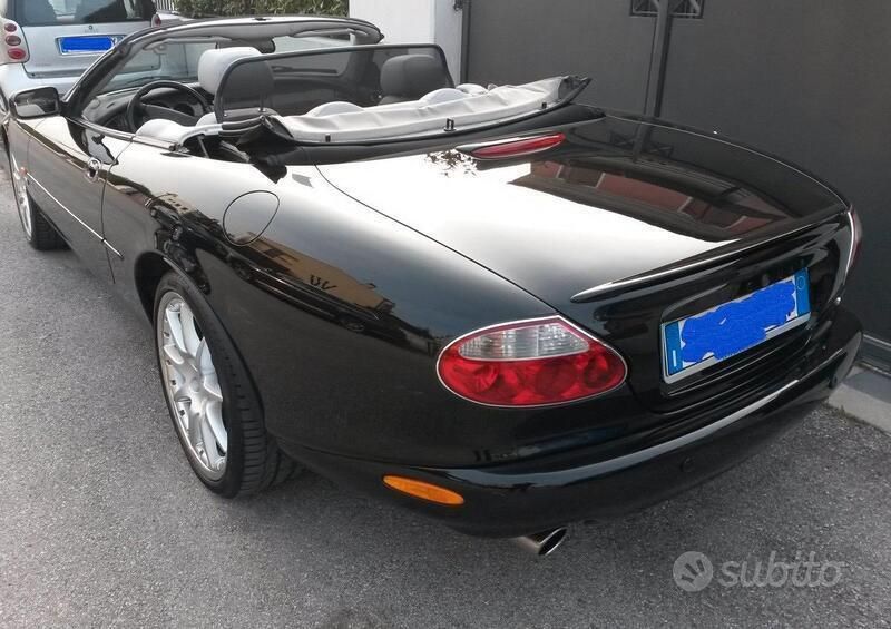 Usata Jaguar XK 2002 Nero