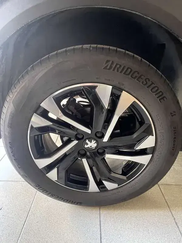 Usata Peugeot 2008 Allure 131 CV (96 kW) 2023 SUV