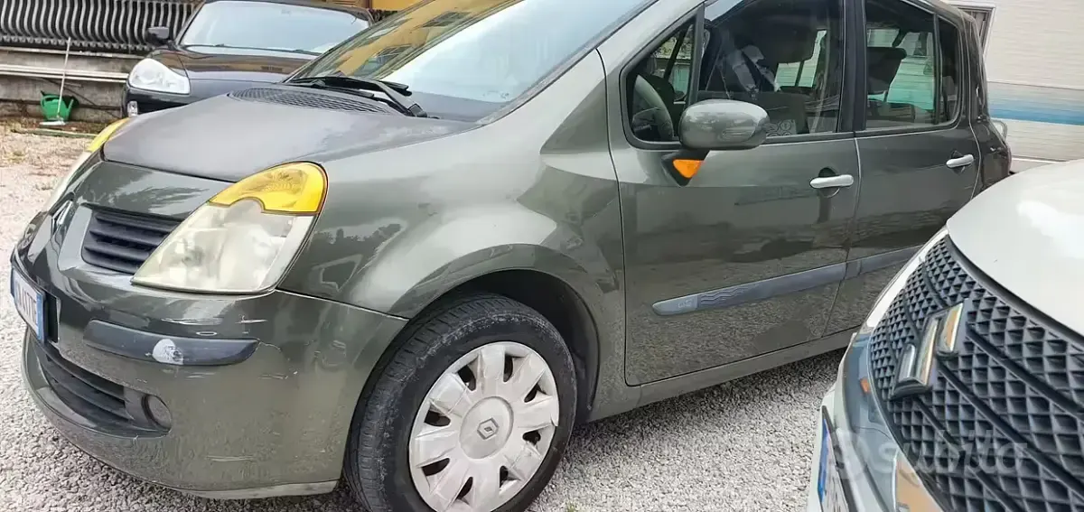 Usata Renault Modus Dynamique 85 CV (62 kW) 2005 Marrone Monovolume