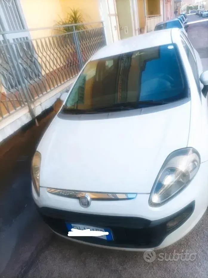 Usata Fiat Grande Punto 65 CV (47 kW) 2010 Bianco Utilitaria