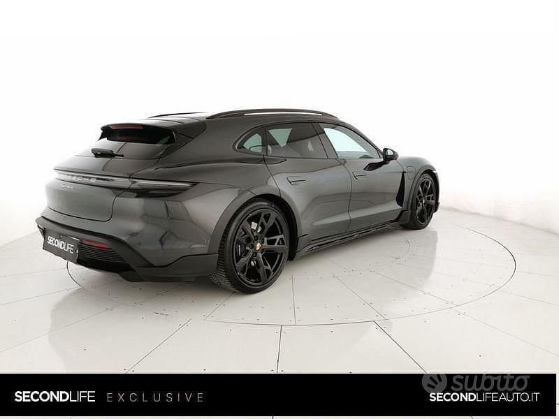 Usata Porsche Taycan 4 Cross Turismo Cross Turismo 300 kW (408 CV) 2023 Nero Station wagon