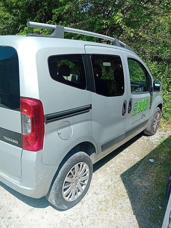 Usata Fiat Qubo Trekking 75 CV (55 kW) 2009 Argento Monovolume