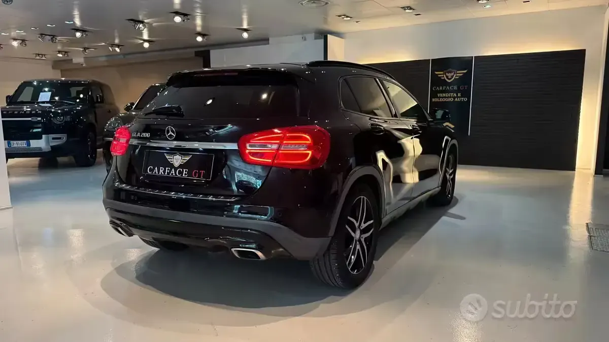 Usata Mercedes GLA200 156 CV (114 kW) 2015 Nero SUV