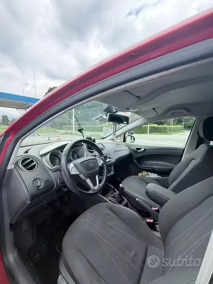 Usata Seat Ibiza ST 69 CV (50 kW) 2011 Rosso Station wagon