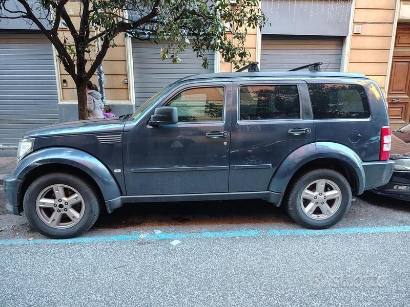 Usata Dodge Nitro 177 CV (130 kW) 2007 Blu SUV