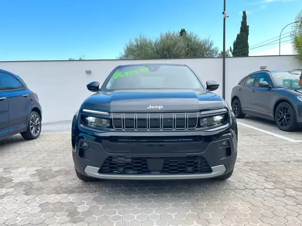 Nuova Jeep Avenger Summit 100 CV (73 kW) 2026 Nero SUV
