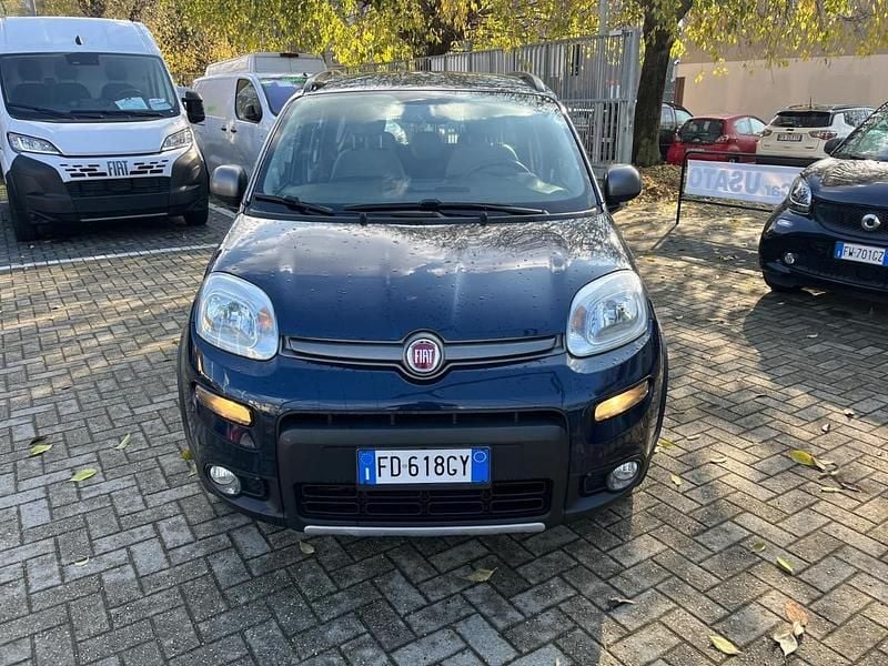 Usata Fiat Panda 4x4 S 95 CV (69 kW) 2016 Blu Utilitaria