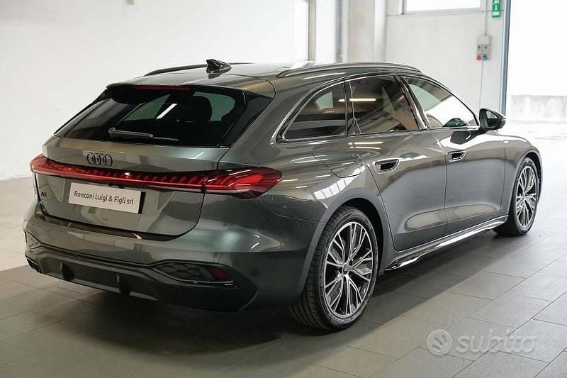 Nuova Audi A5 S-Line 204 CV (150 kW) 2025 Grigio Station wagon
