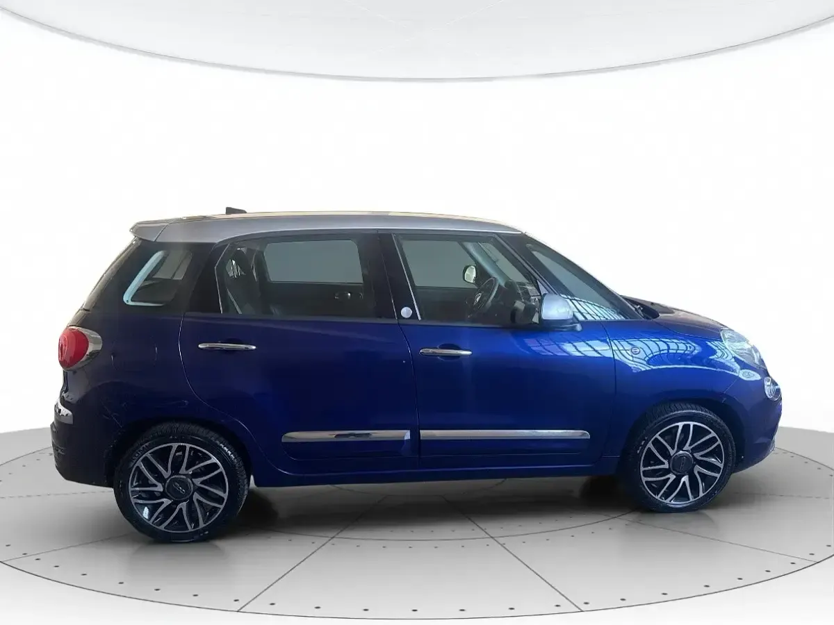 Begagnad Fiat 500L Mirror 95 HK (69 kW) 2019 Blå Minibuss
