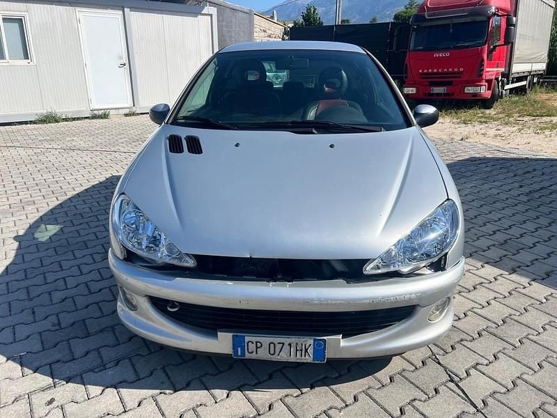Usata Peugeot 206 109 CV (80 kW) 2005 Grigio Berlina