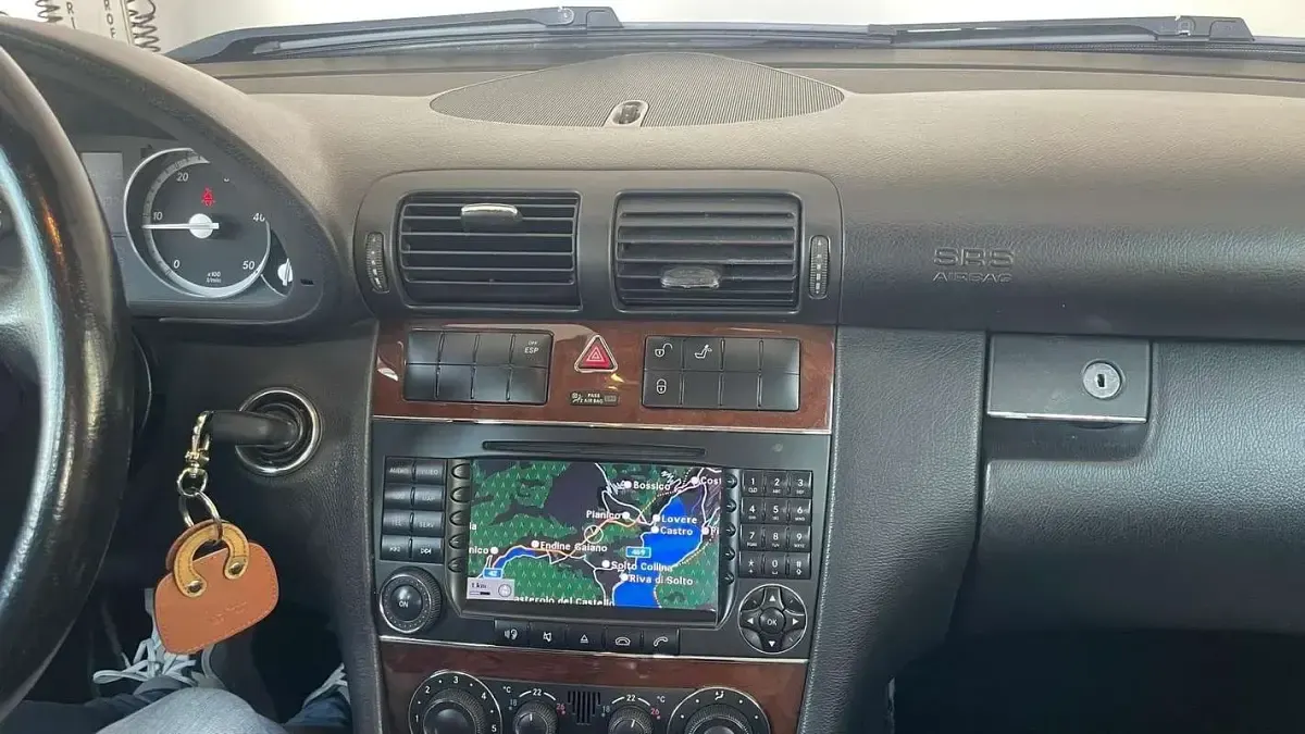 Usata Mercedes C220 Elegance 150 CV (110 kW) 2006 Berlina
