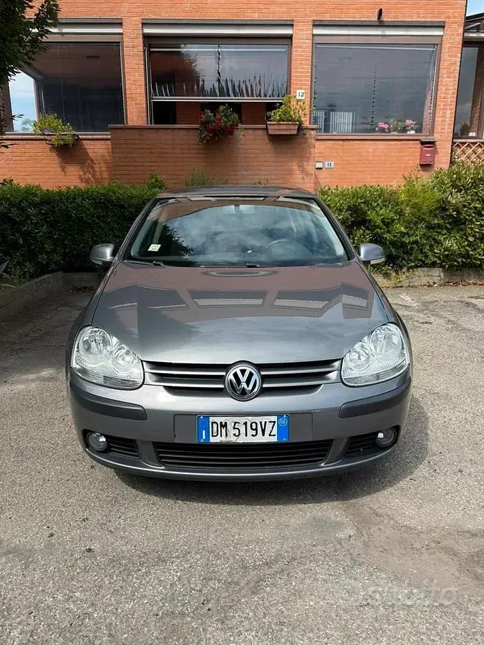 Usata VW Golf VI 102 CV (75 kW) 2008 Utilitaria