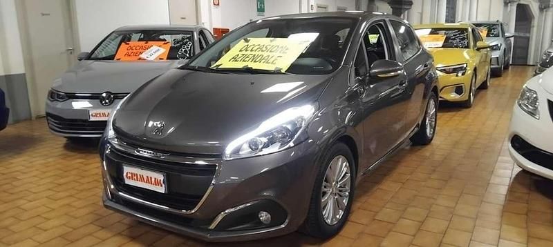 Usata Peugeot 208 Active 102 CV (75 kW) 2019 Grigio scuro / metallizzato Utilitaria
