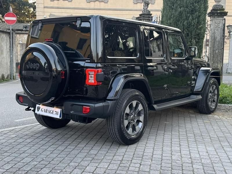 Usata Jeep Wrangler Unlimited Overland 200 CV (147 kW) 2021 Nero SUV