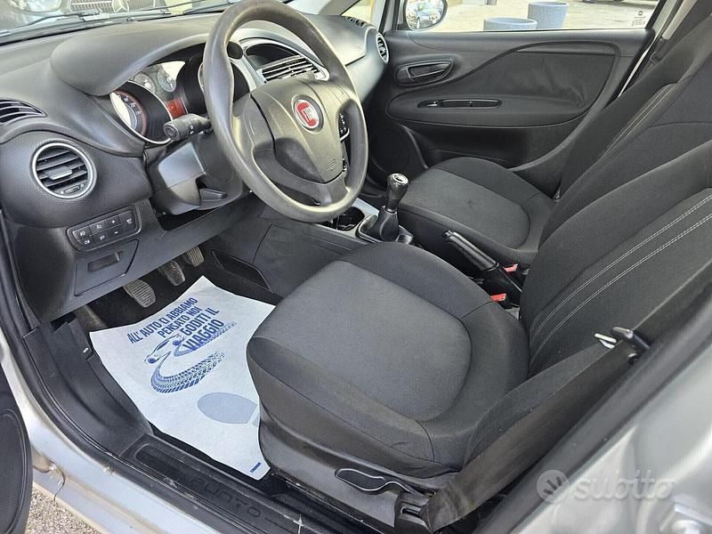 Usata Fiat Punto 75 CV (55 kW) 2015 Grigio Utilitaria
